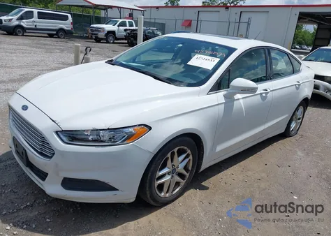 2013 Ford Fusion Se z USA, uszkodzony, nr VIN 3FA6P0H75DR197413